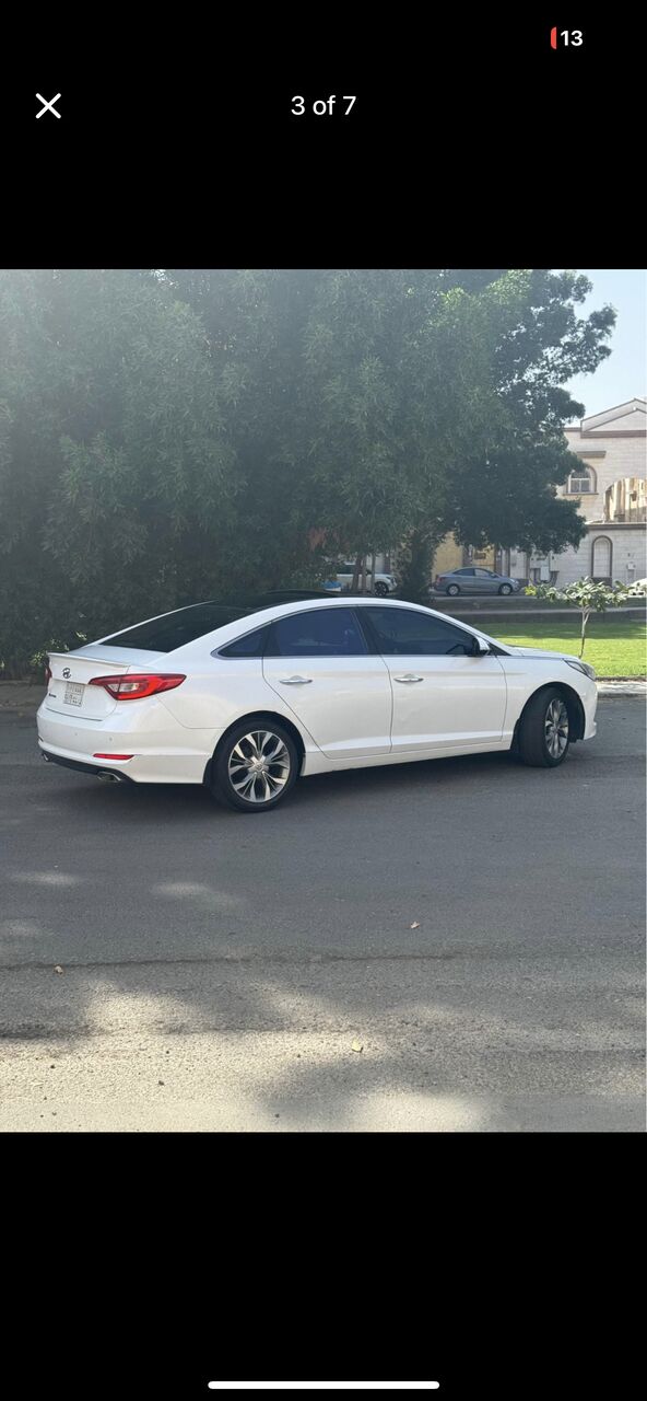 2016 Hyundai Sonata- Panoramic Sunroof, Premium Leather, Full Specs