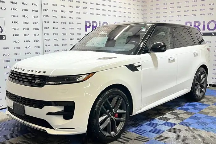 2023 رنج روفر سبورت P400 بسعر مميز جداً