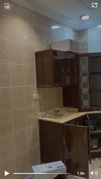 3 BR, Apartment For Singles For Share