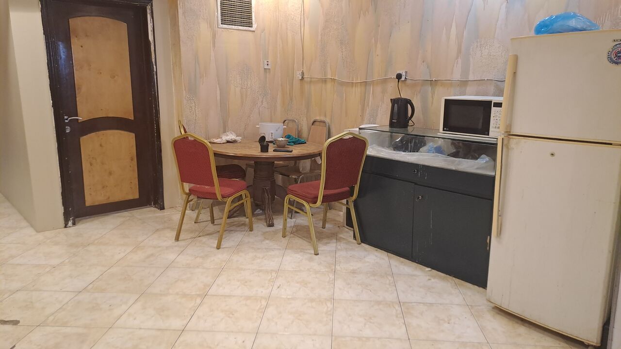 Bedspace, Room, House