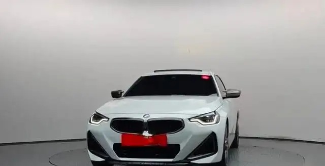 BMW M240i xDrive Coupe