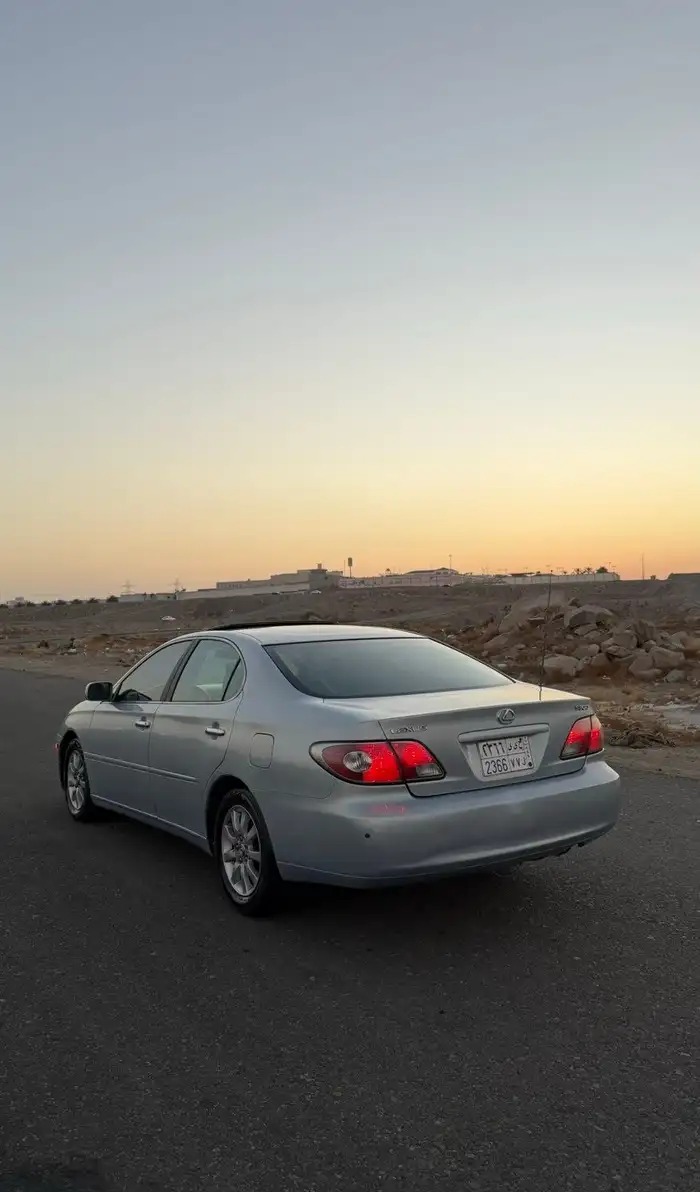 es2004 في جده