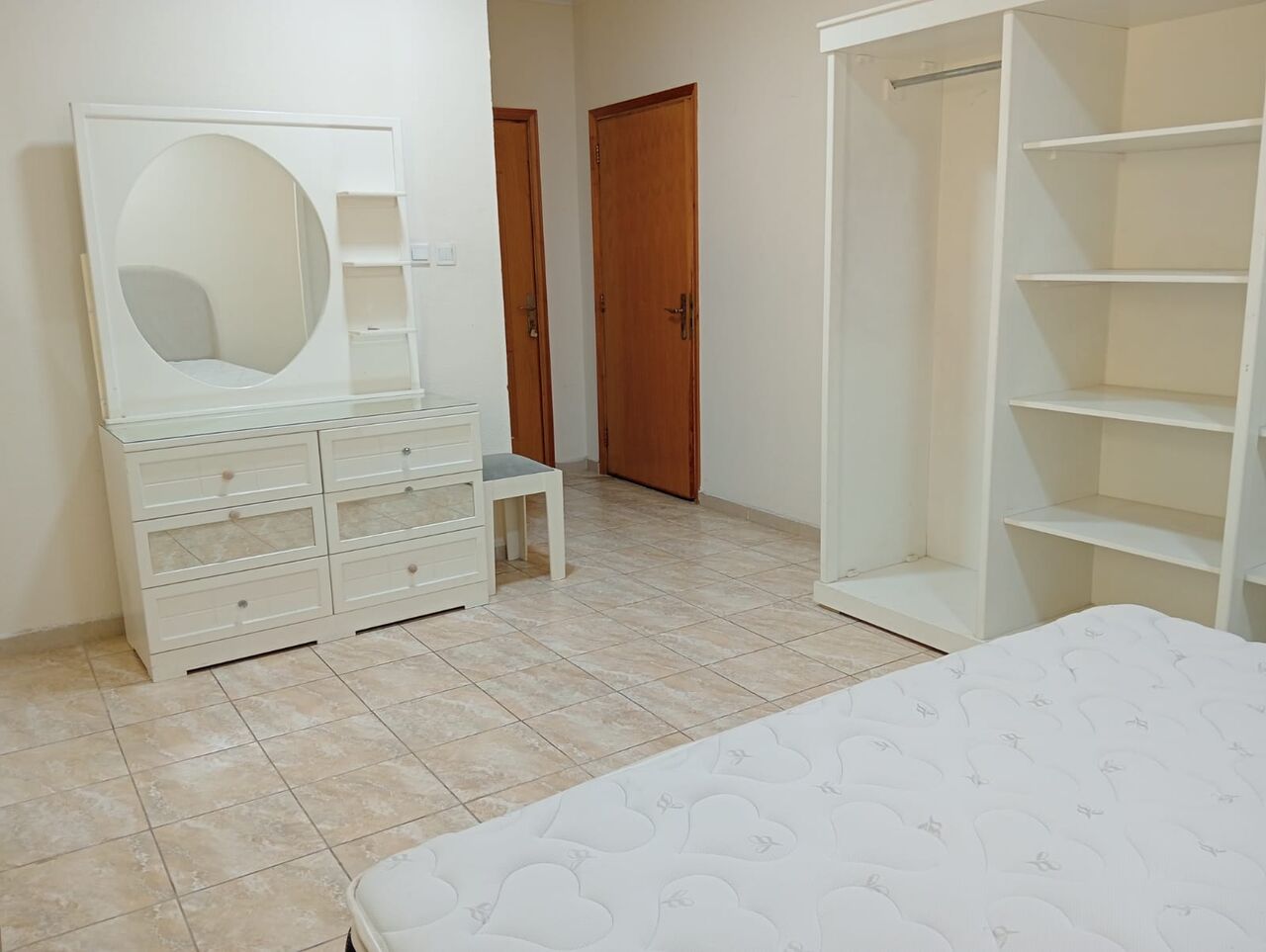 1 BR, Furnished Room For Rent For Executive Bachelor
