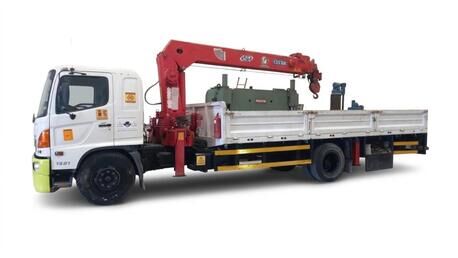 Hino Boom Truck, 2015, Manual, Boom in Khobar