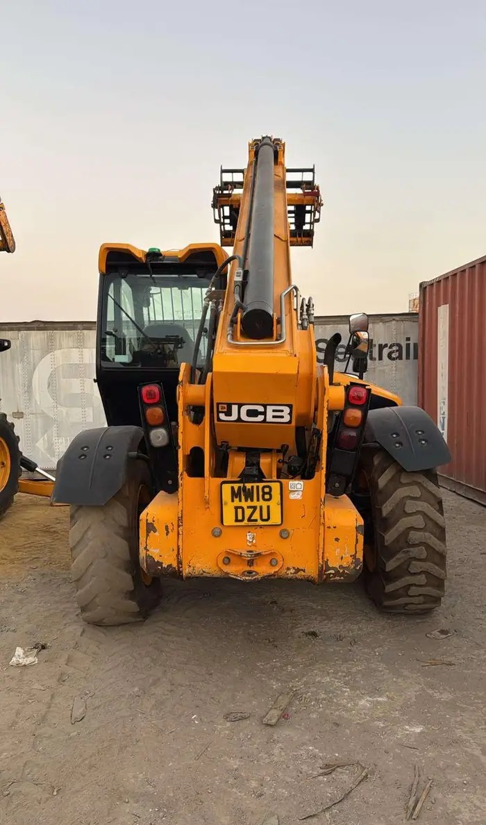 JCB 540-180 جي سي بي-معدة
