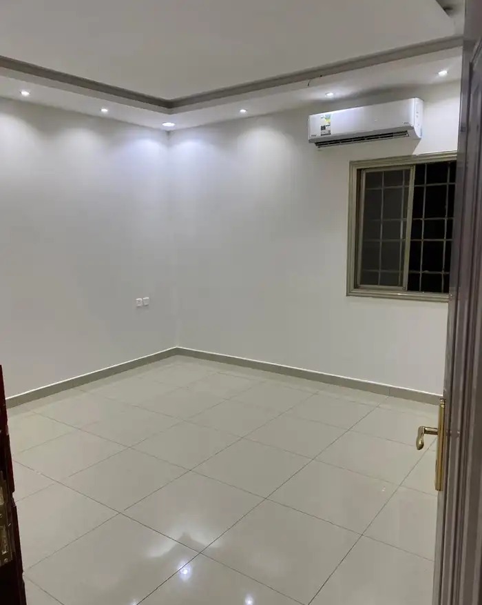 للإيجار شقة بحي الرمال عزاب