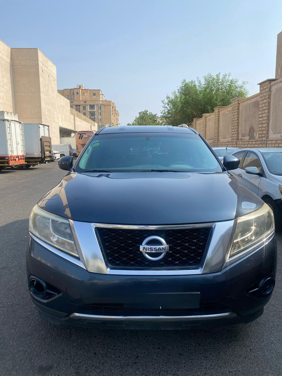 2015 Nissan Pathfinder 3.5L V6 7-Seater Family SUV in Jeddah
