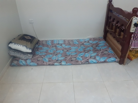 RL 300/month, BEDSPACE ONLY HINDI PAKISTANI