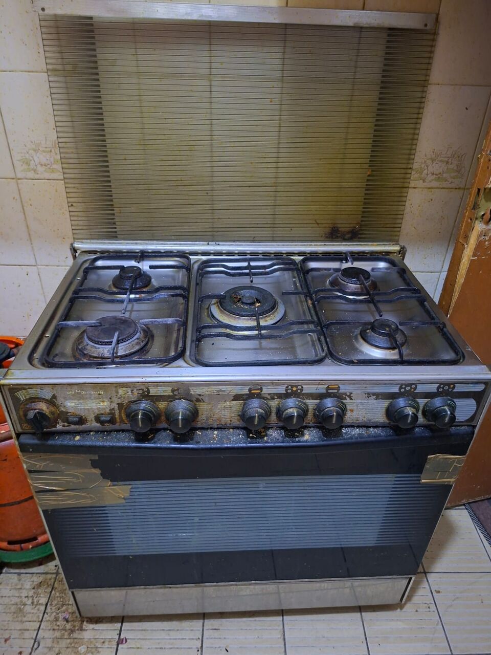 SAR 1, Cooking Range, Refrigerator, in Riyadh