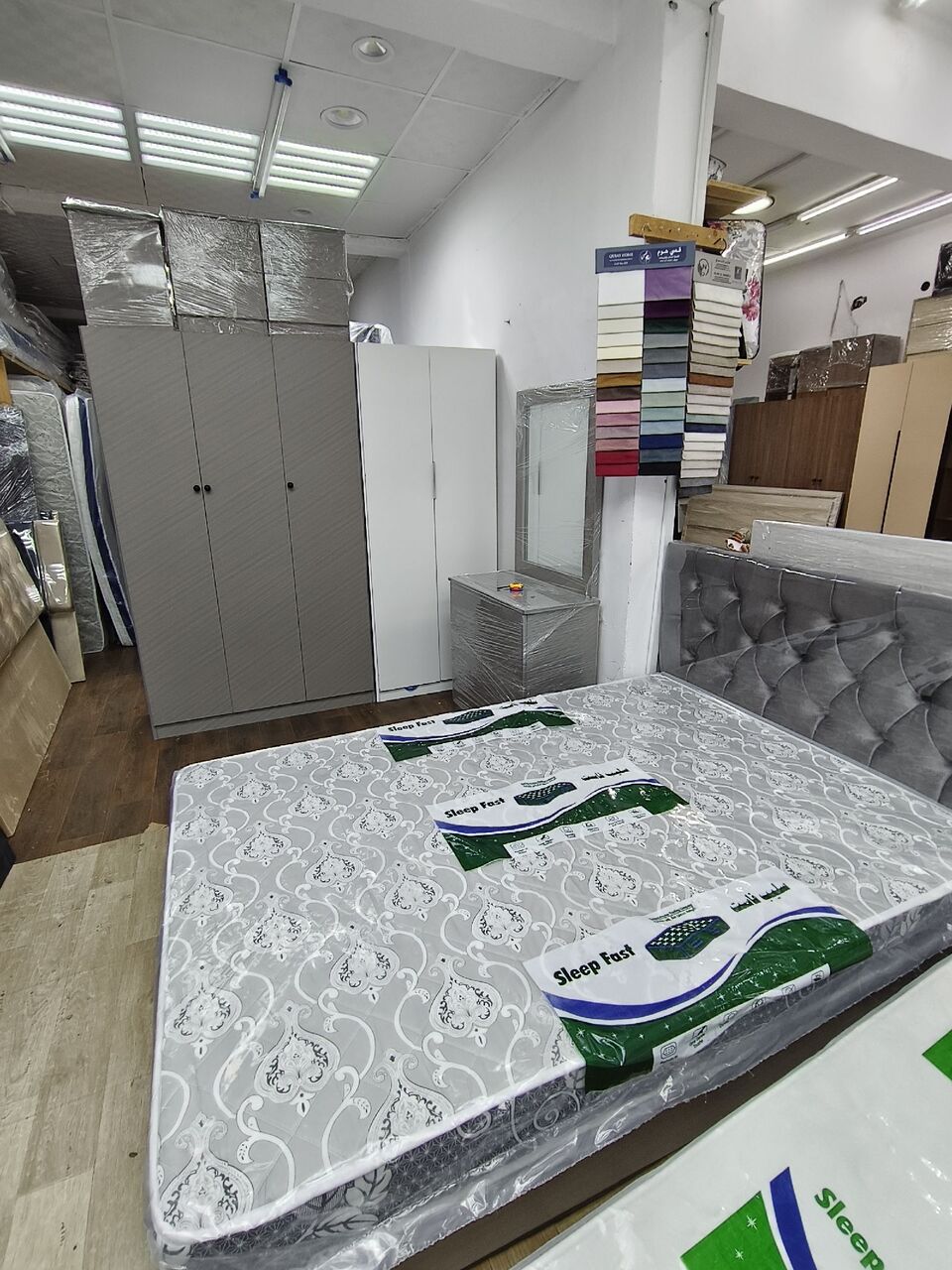 SAR 10, Complete Bedroom Set Queen Size