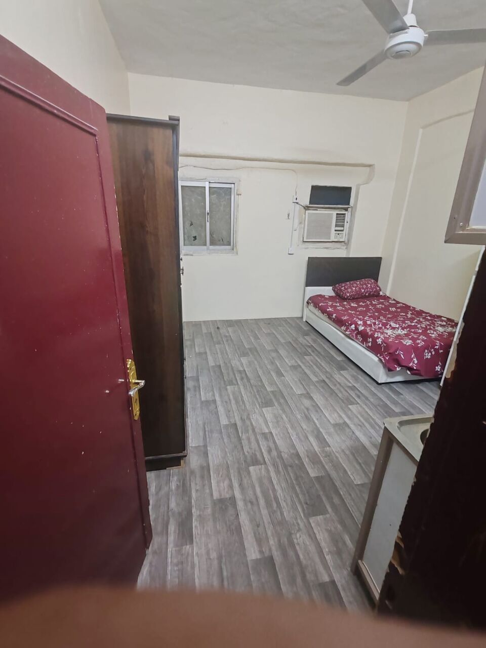 SAR 1000/month, Furnished, Room For Rent
