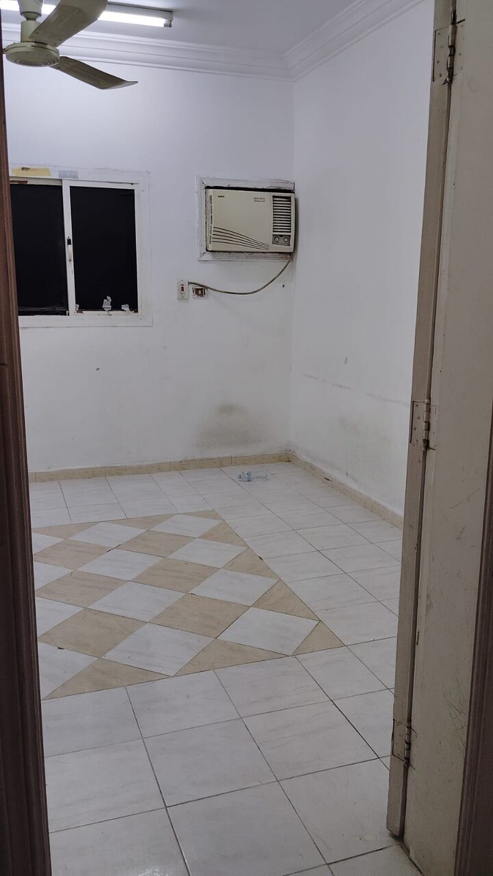 SAR 1000/month, Neat And Clean Room With in Jeddah
