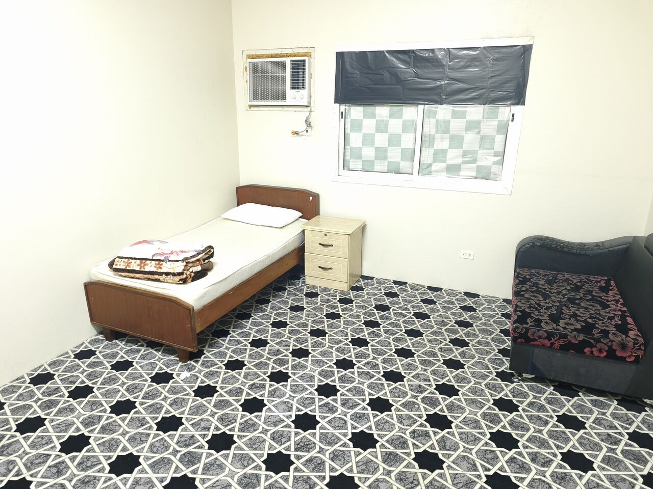 SAR 1000/month, One Furnished Room With in Jubail