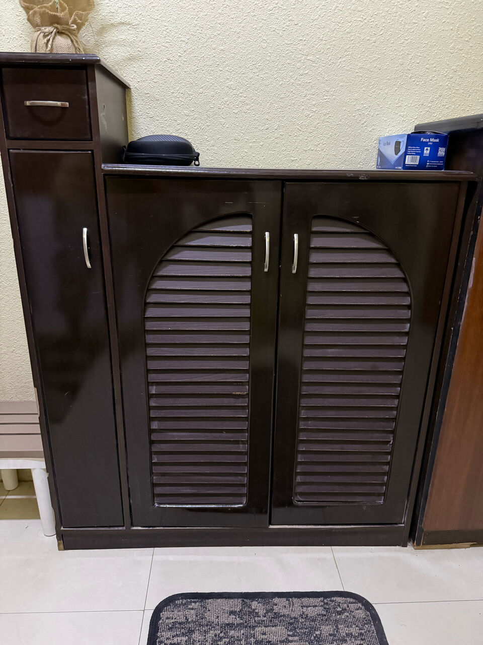 SAR 120, Shoe Racks In Good Condition