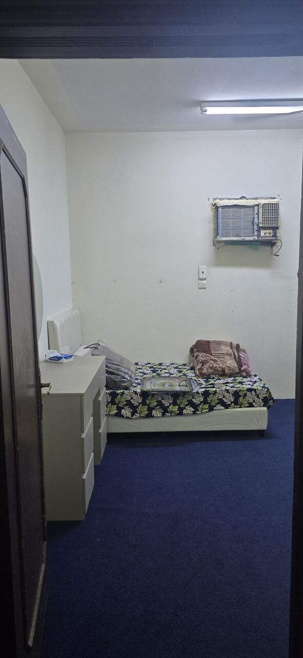 SAR 1200/month, Room For Bachelor Person Pakistani