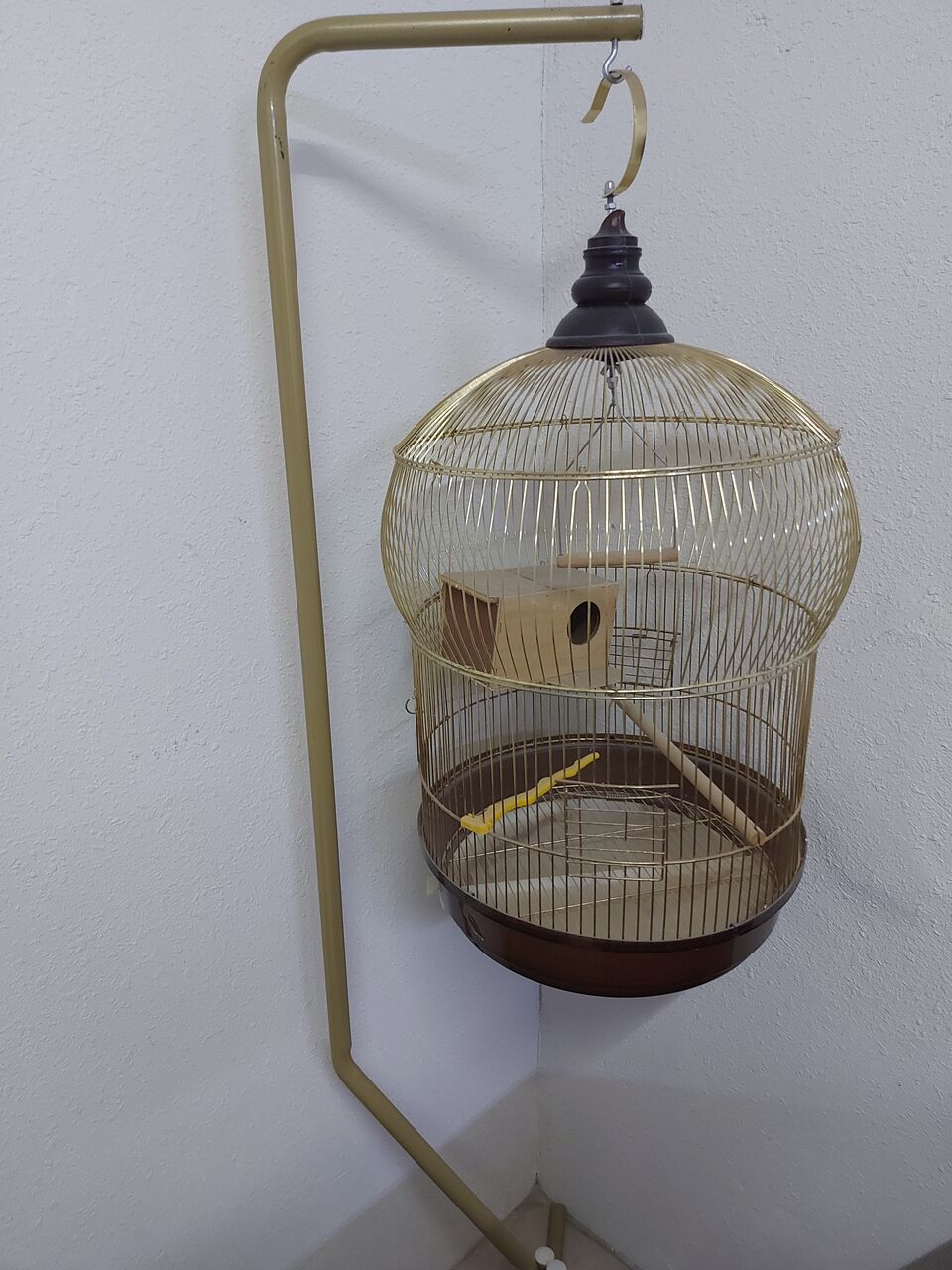 SAR 130, Golden Premium Bird Cage With in Dammam