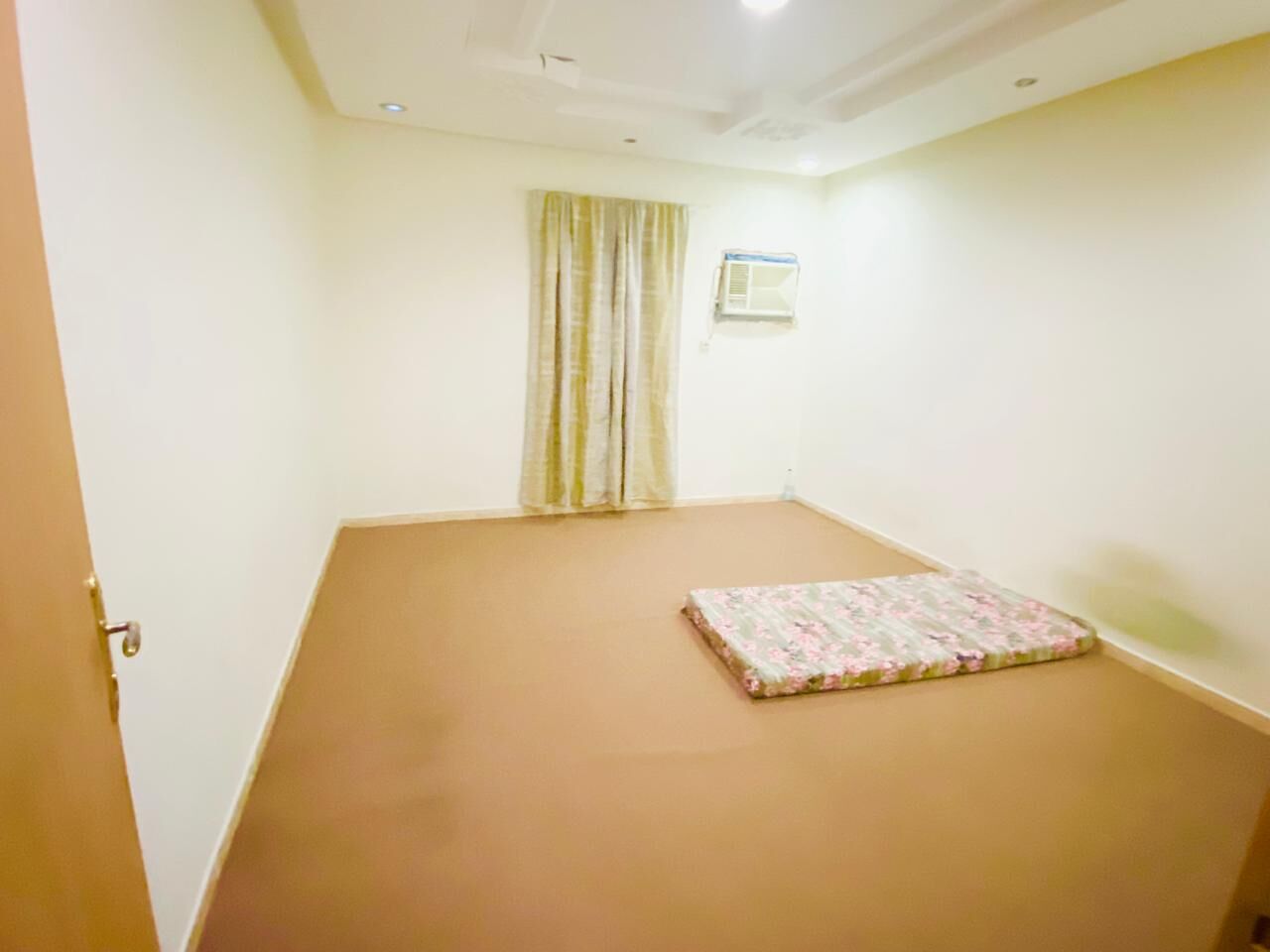 SAR 1300/month, Separate Semi Furnished in Riyadh