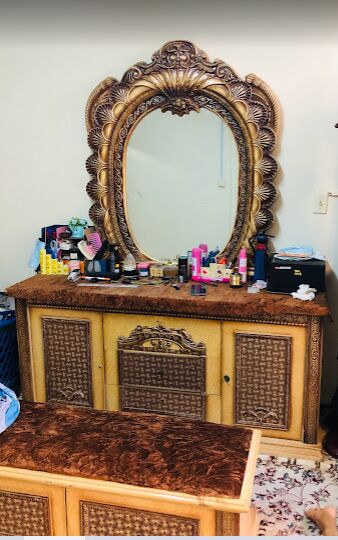 SAR 140, Dressing Mirror With Sitting Bench