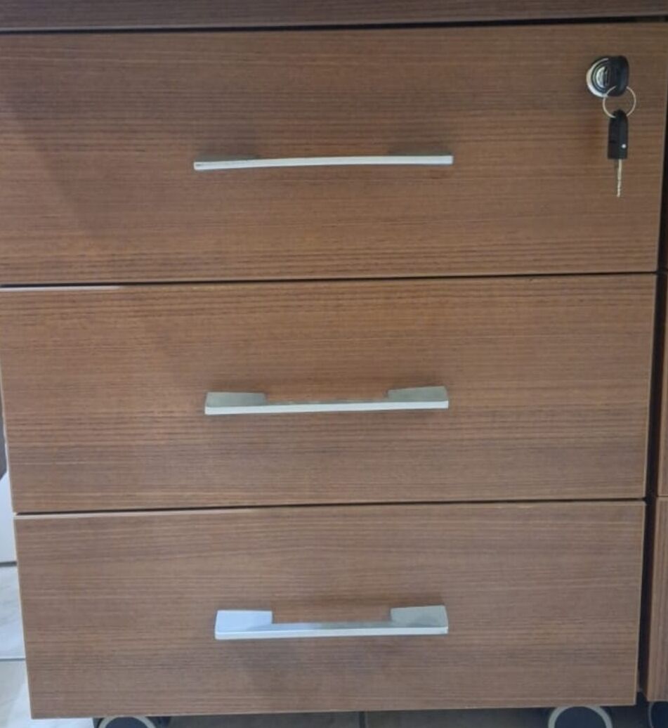 SAR 150, Drawer Brown And White