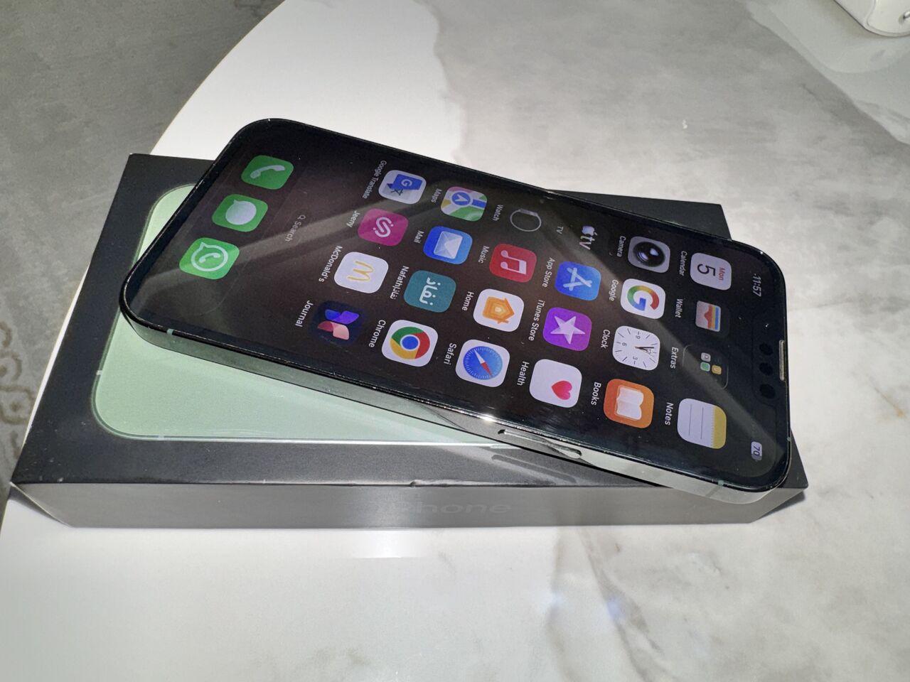 SAR 1800, Iphone 13 Pro Alpine Green 256GB