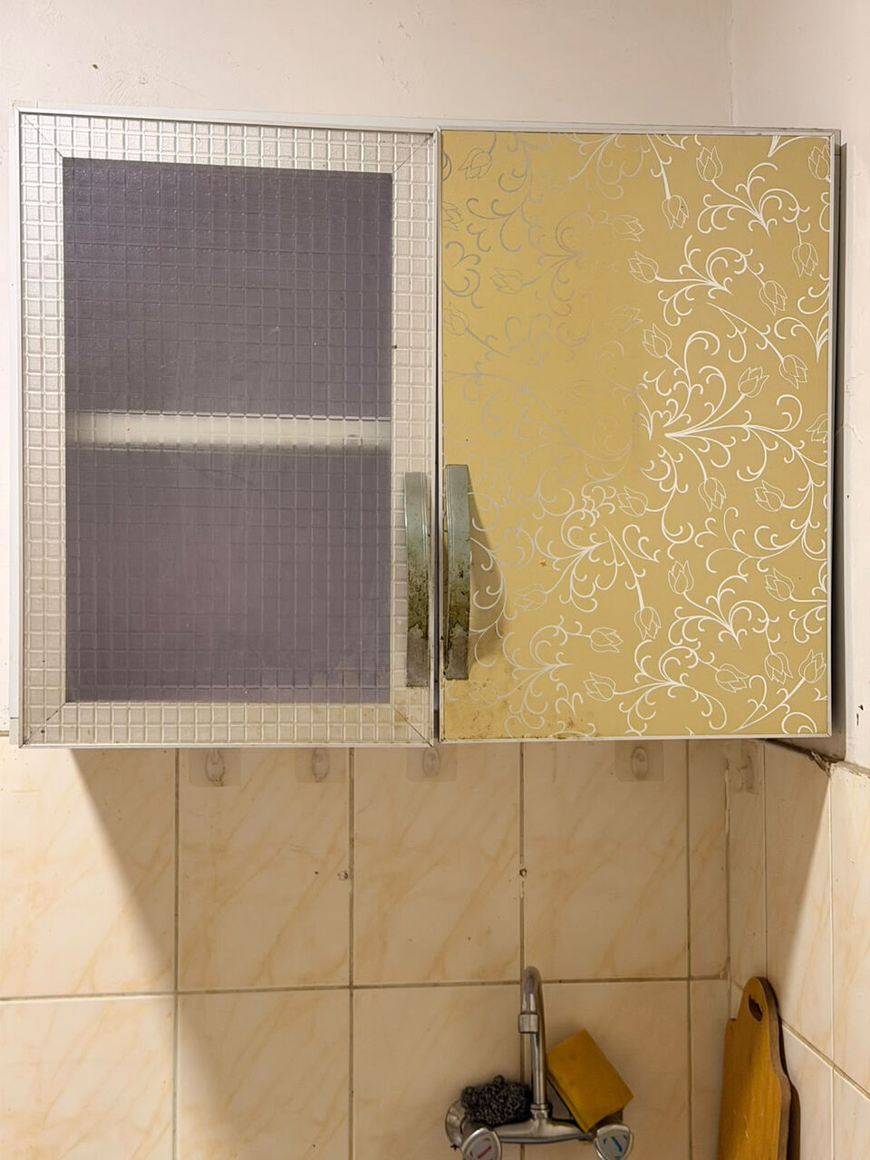 SAR 190, Kitchen Cabinet