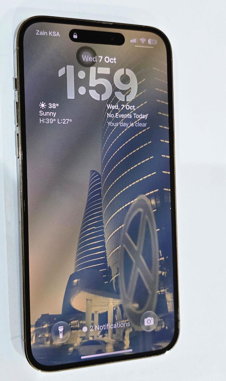 SAR 2, SAR 2,200 / IPhone 14 Pro Max 256gb Gold