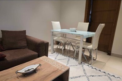 SAR 200, Dining Table With 4 Chairs