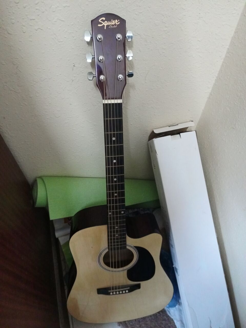 SAR 200, Squier Geetar