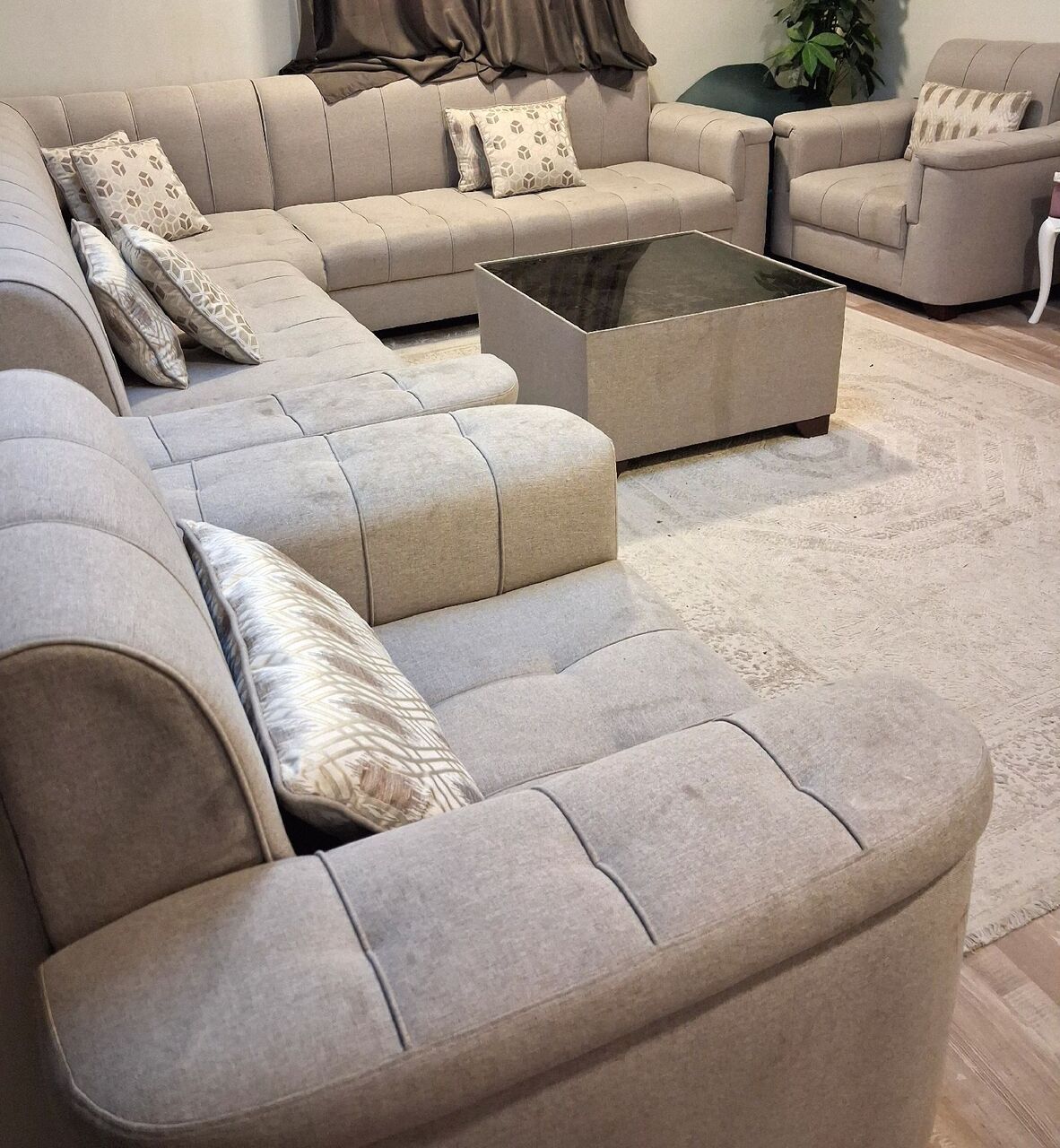 SAR 2000, New Sofa Set