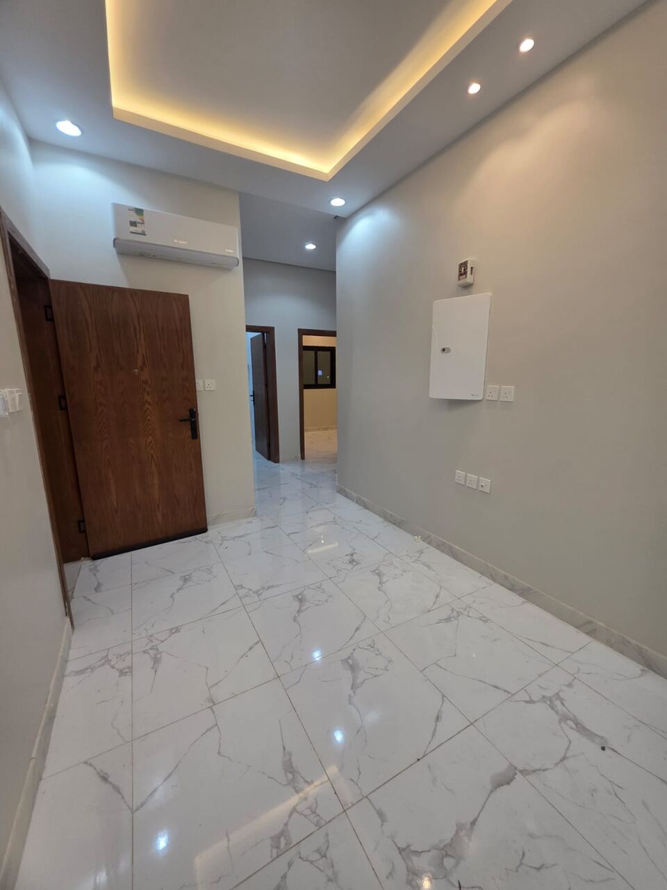 SAR 20600/year, 2 BR, Consists Of:- 2 in Khobar
