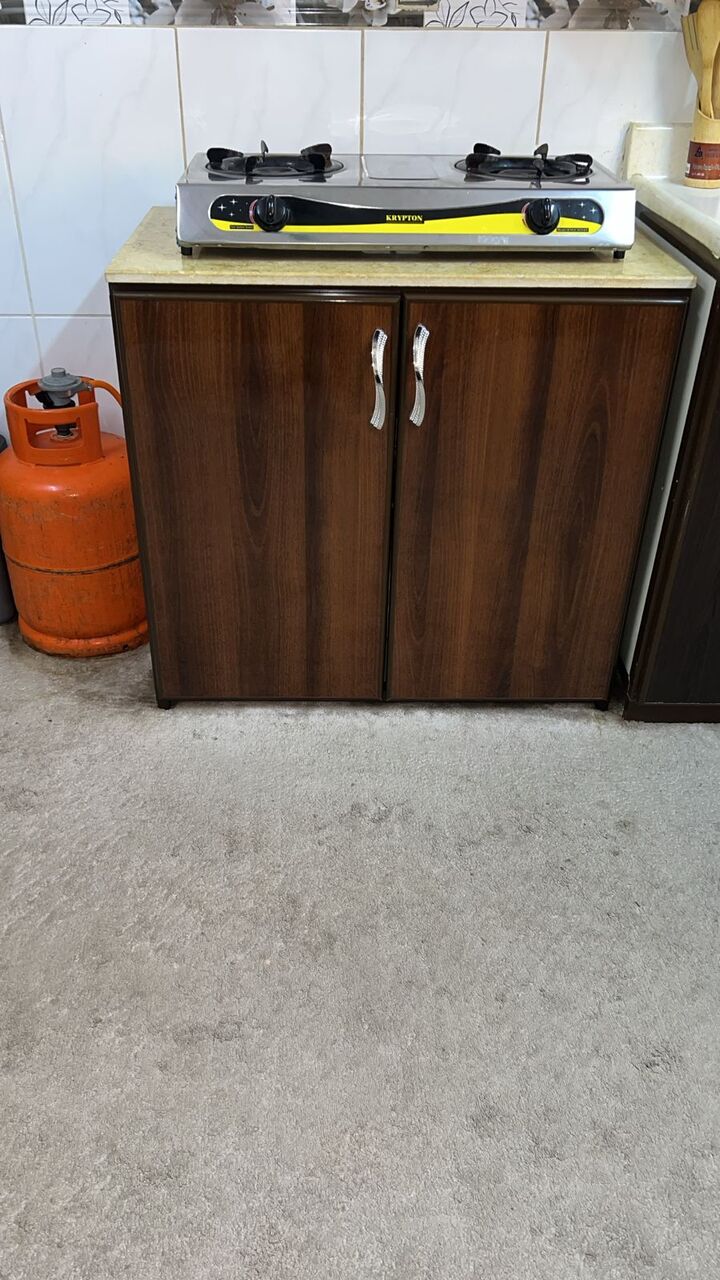 SAR 220, Kitchen Cabinet With Marble Top in Dammam