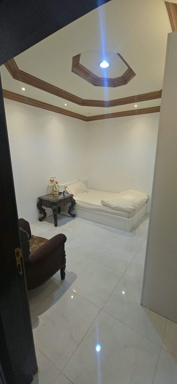 SAR 2200/month, Furnished, Bachelor's in Riyadh
