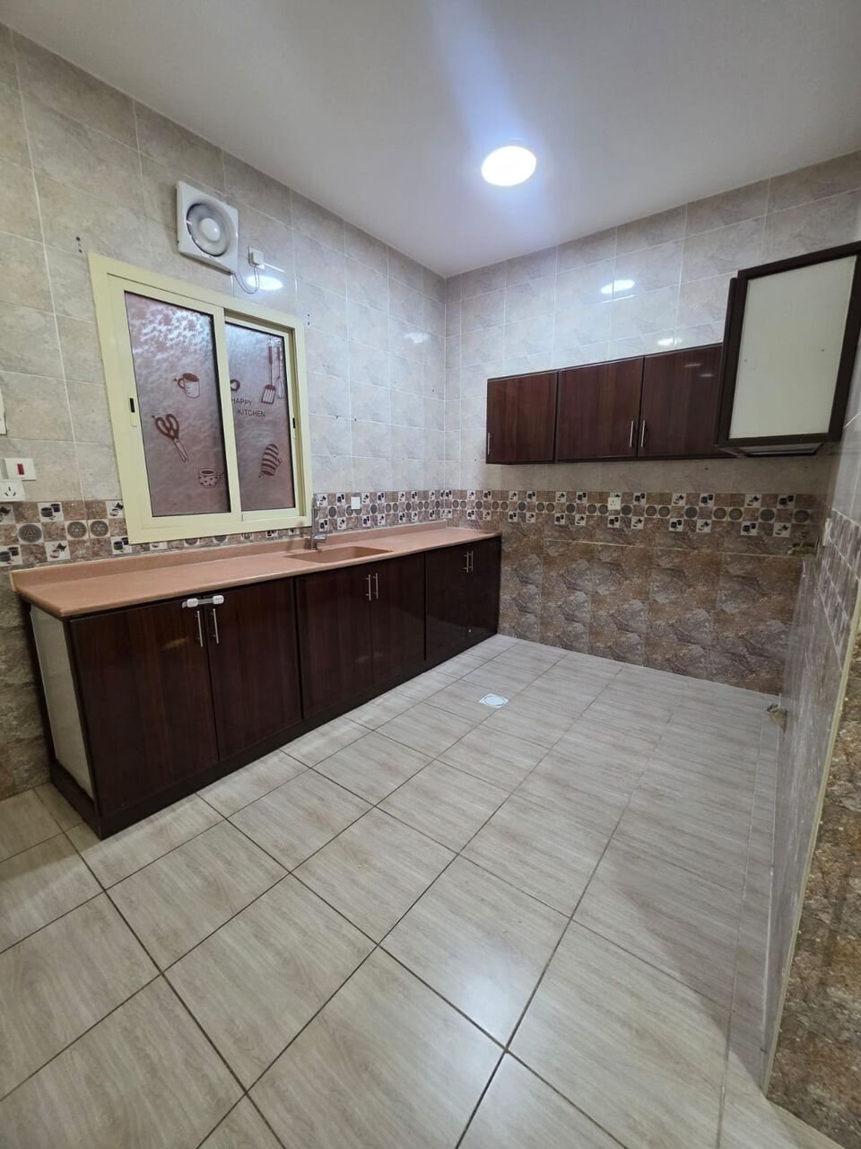 SAR 24600/year, 3 BR, Consists Of:- 3 in Khobar