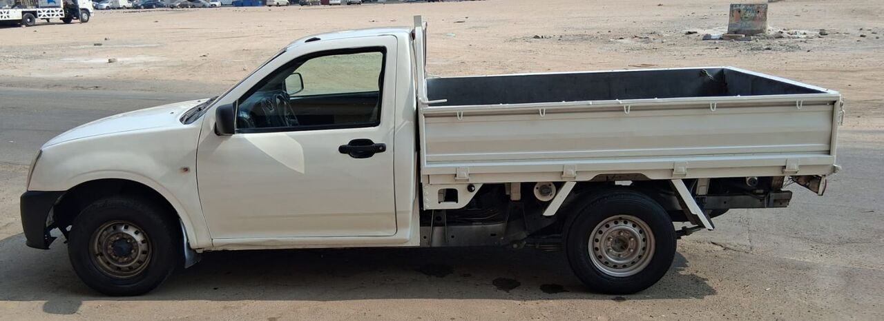 SAR 26500, Isuzu D-MAX, 2008, Manual, 440000 KM