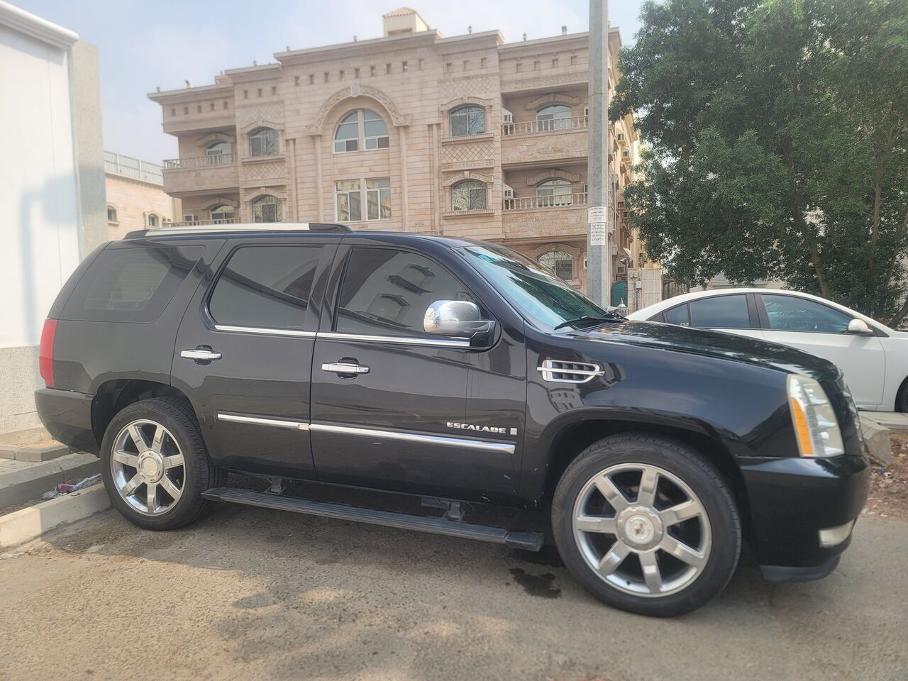 SAR 27000, Cadillac Escalade, 2009, in Jeddah