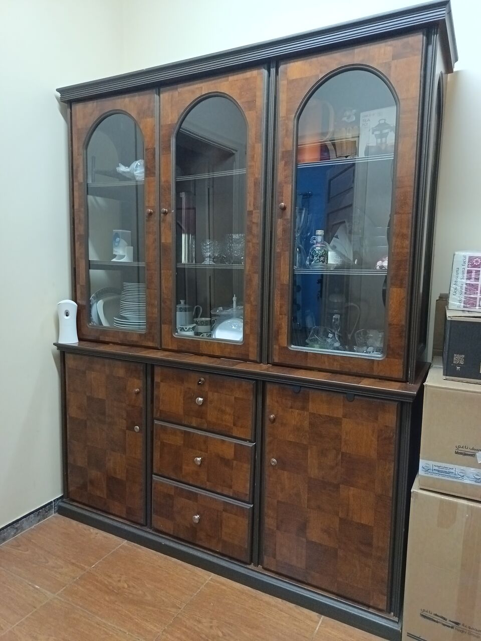 SAR 275, Wooden Cabinet