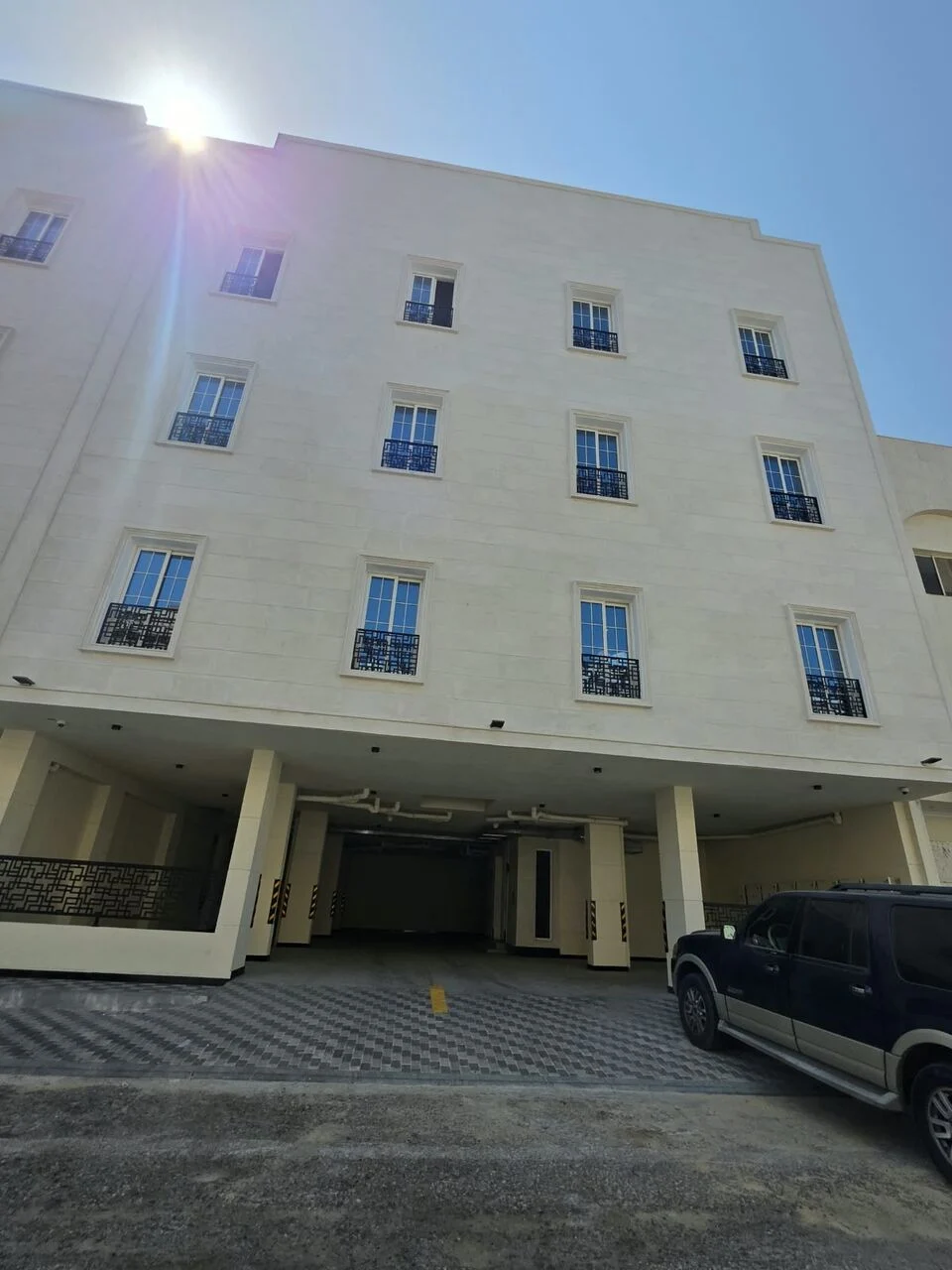 SAR 27600/year, 2 BR, Consists Of:- 2 in Khobar