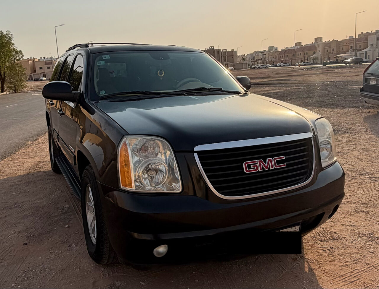 SAR 28000, Gmc Yukon, 2011, Automatic, 400000 KM
