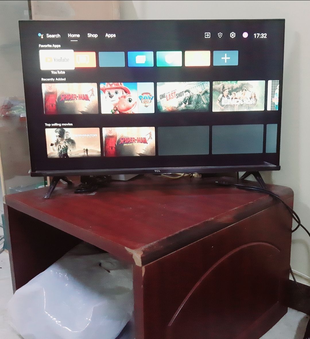 Sar 300, Android TV With Table