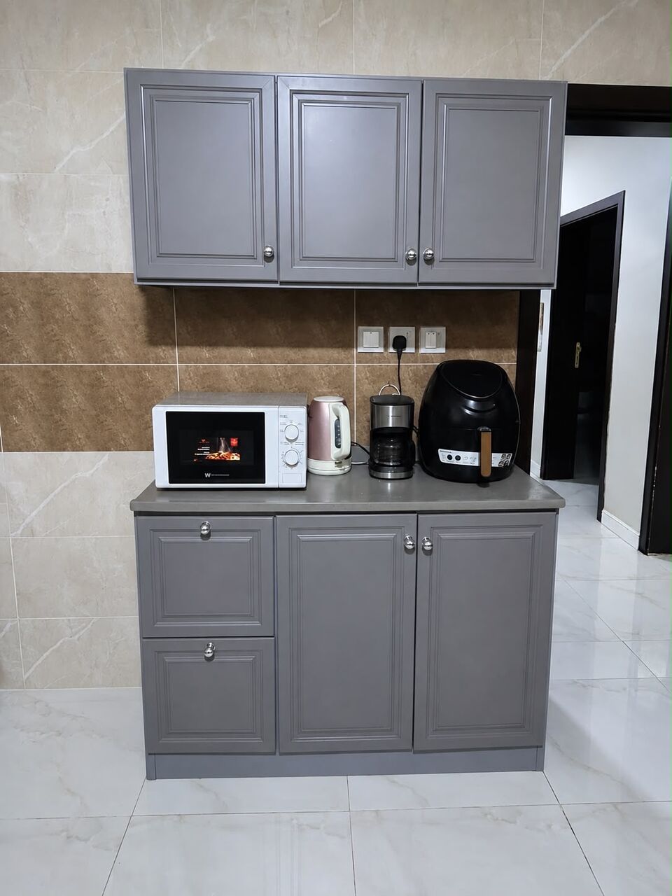 SAR 300, Kitchen Cabinet