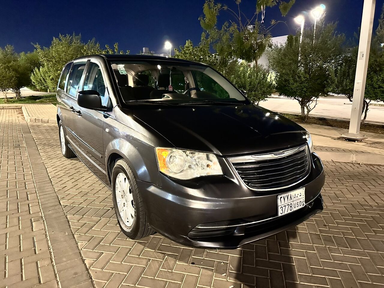 SAR 30000, Chrysler Grand Voyager, 2016, in Riyadh