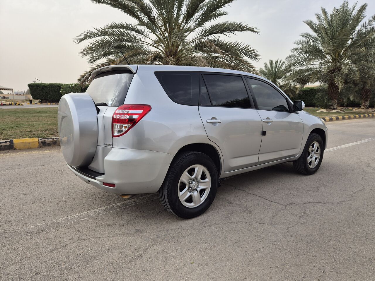 SAR 32, Toyota RAV4, 2010, Automatic, in Riyadh