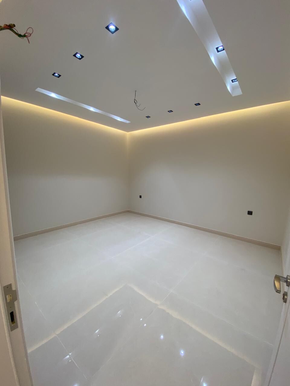 SAR 330000, 3 BR, 75 Sq. Meter,: in Medina