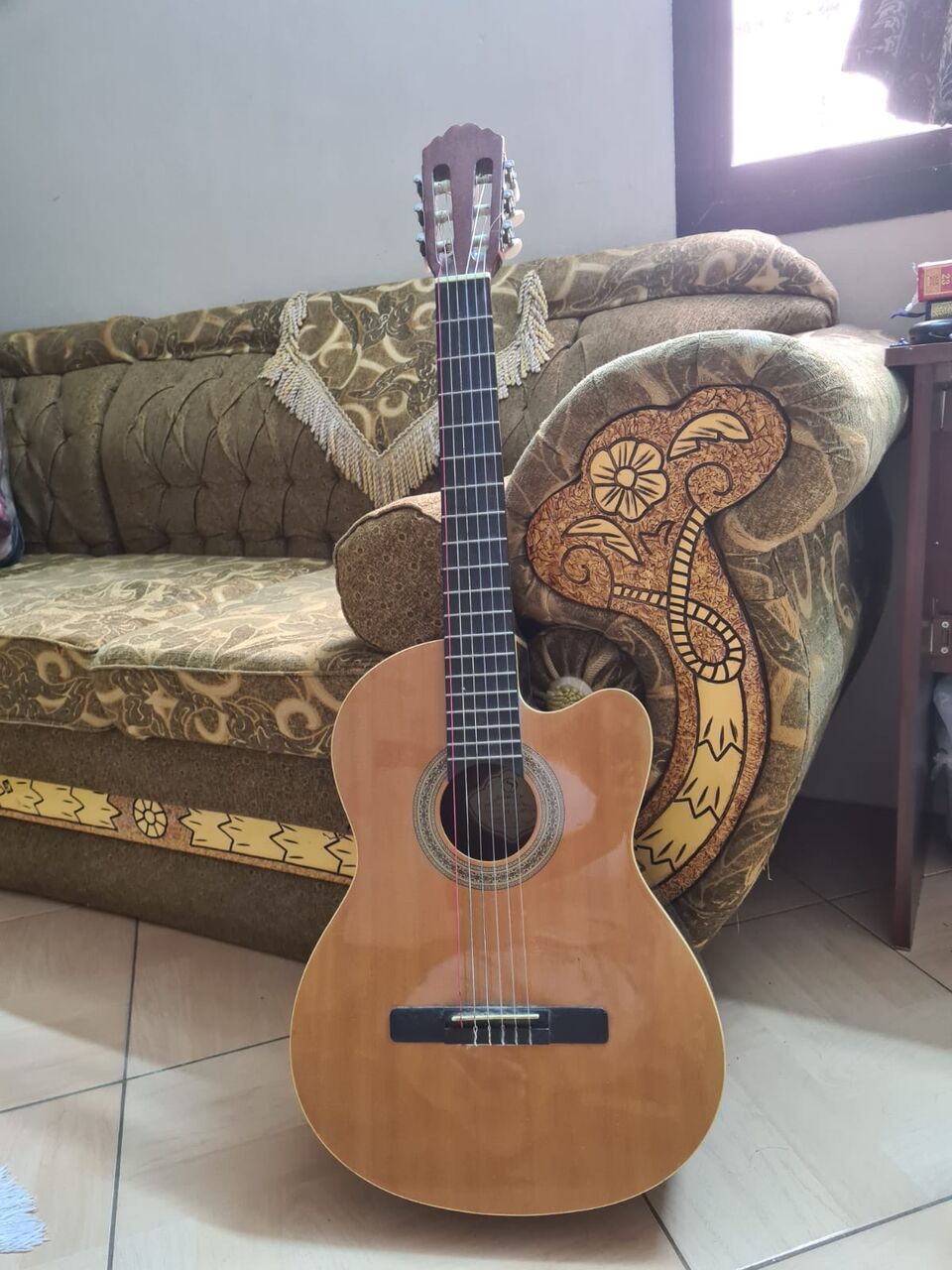 SAR 350, Guitar SAMICK CN-2CE/N