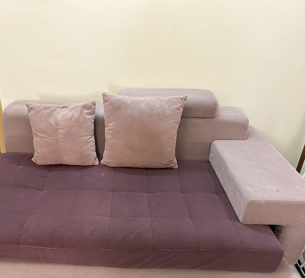 SAR 350, Sofa Set