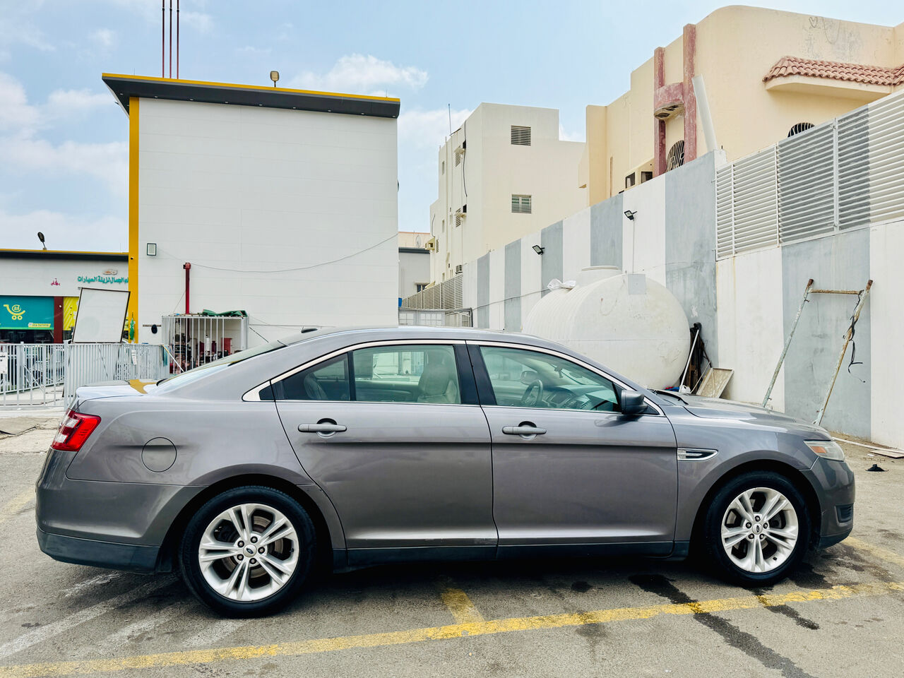 SAR 37000, Ford Taurus, 2013, Automatic, in Jeddah
