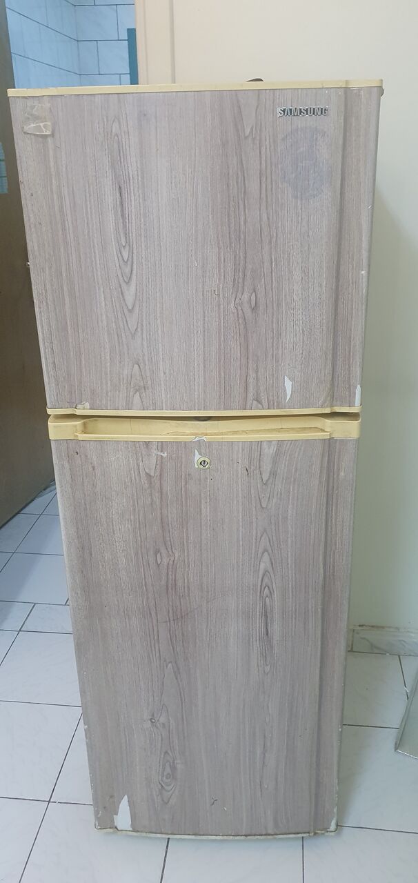 SAR 400, Samsung Refrigerator 219Ltr