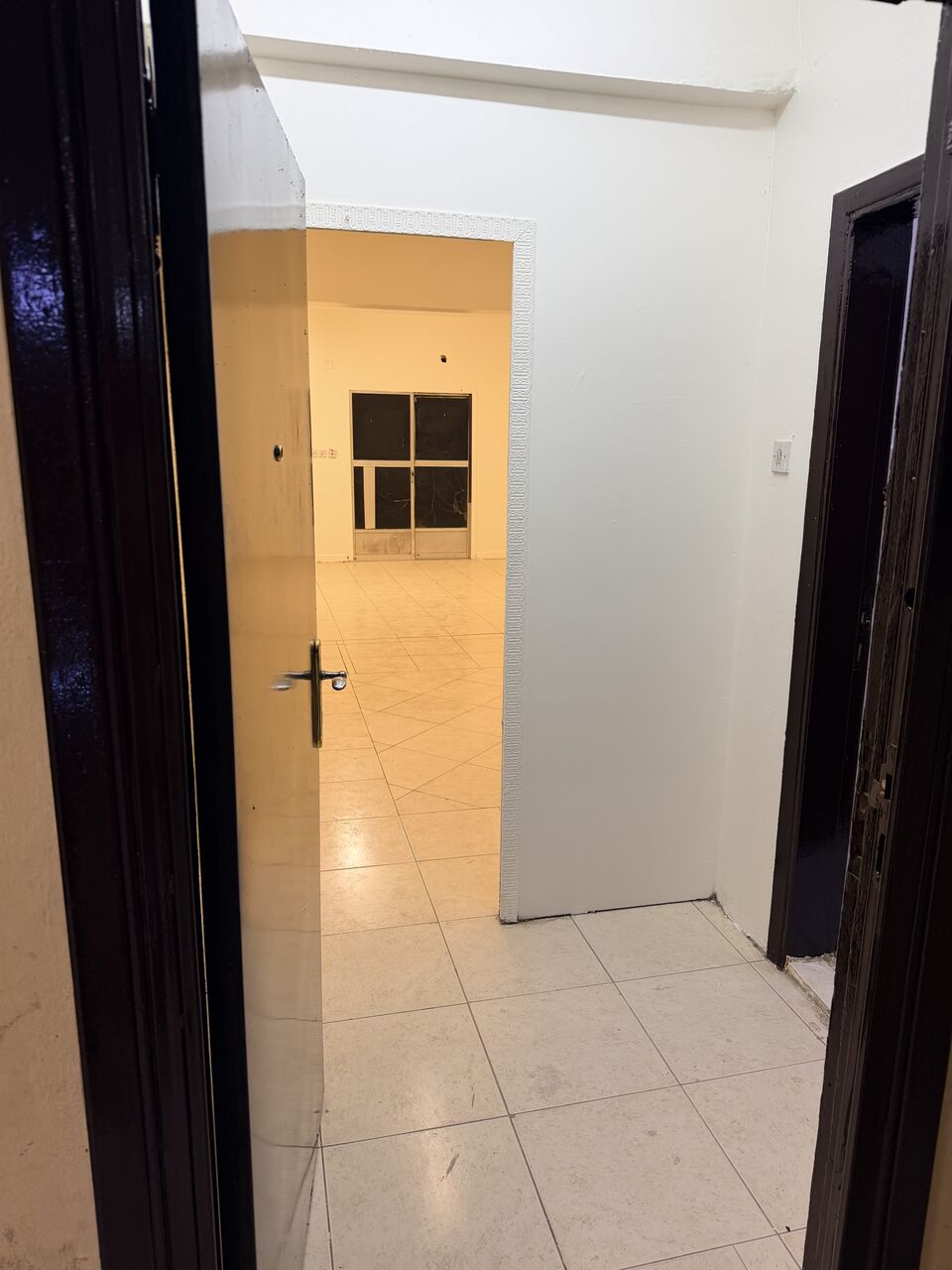 SAR 40000/year, 2 BR, 1000 Sq. Meter, in Riyadh