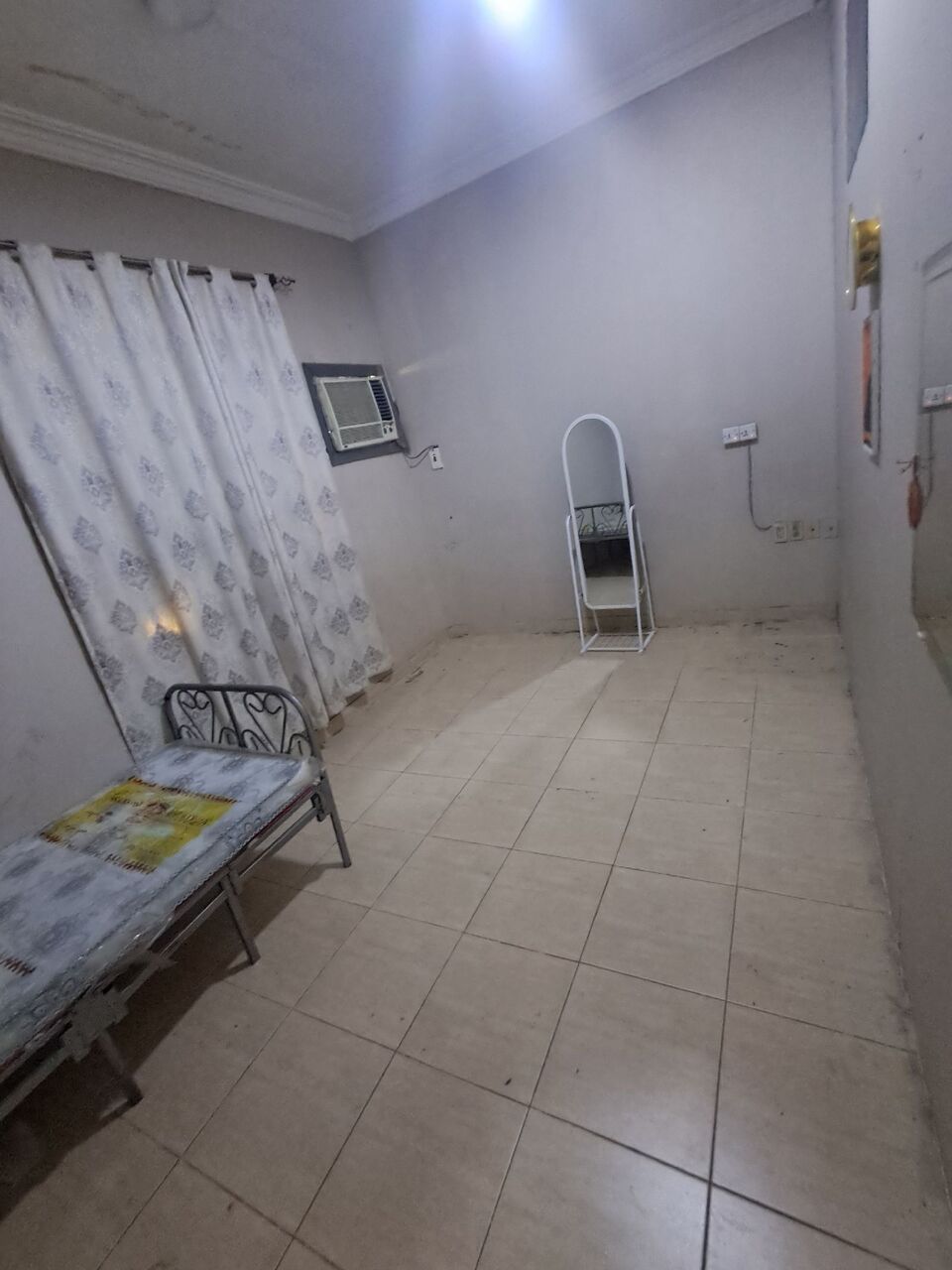 SAR 400/month, Dears Badspace For One Good Person