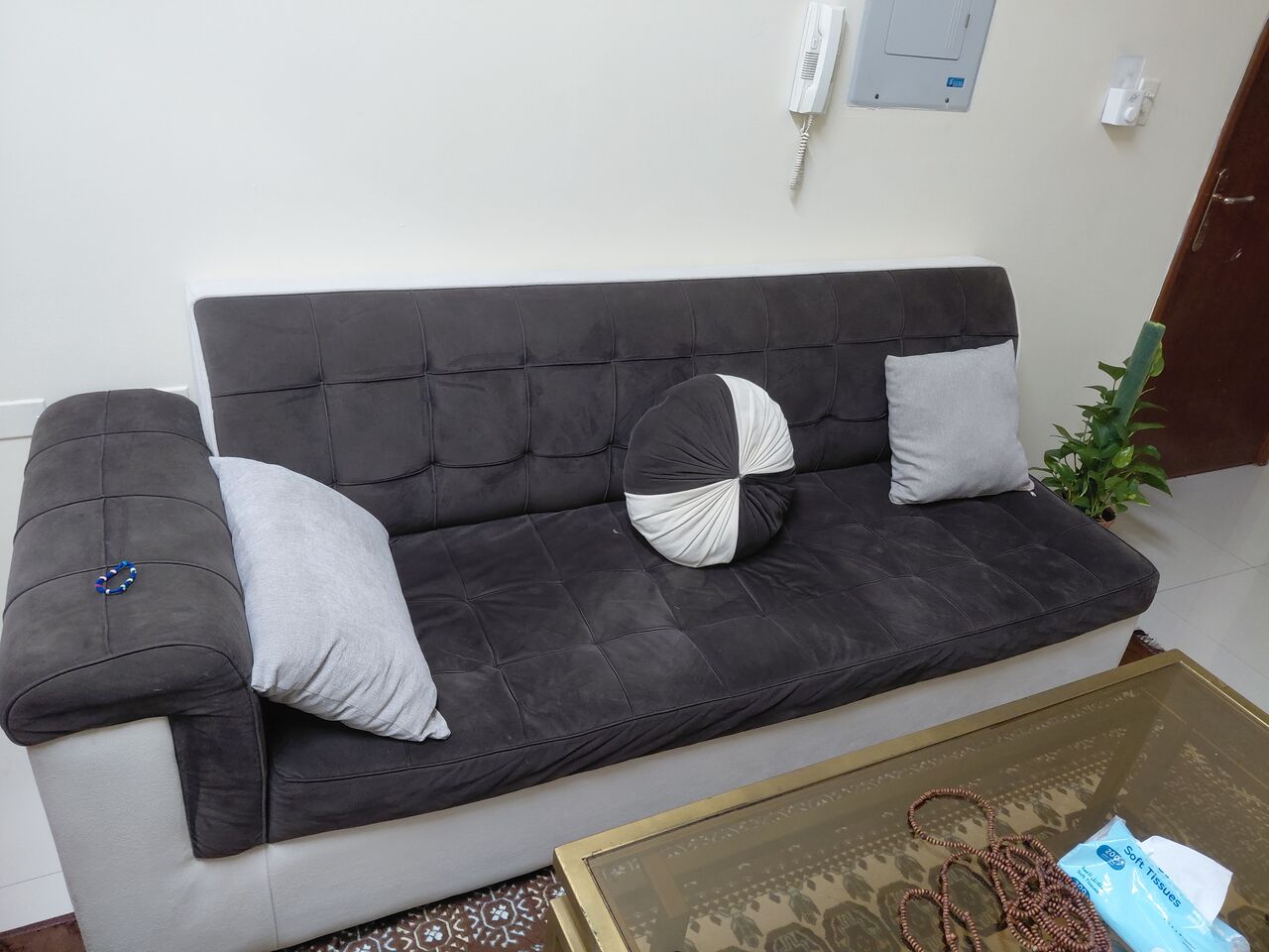SAR 450, 6-Seater L-Shape Sofa